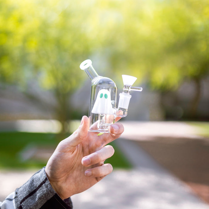4 Myths About Purchasing Bongs Online