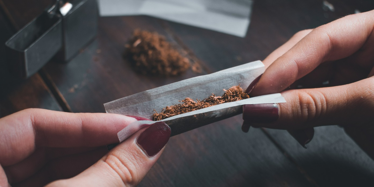 Be careful when buying Rolling Papers — Bong Outlet Canada