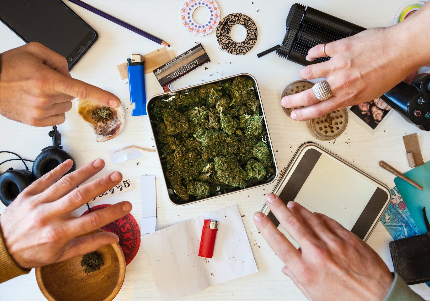 Unveiling the Latest Cannabis Accessory Trends