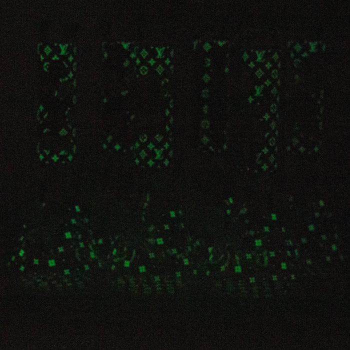 14" Cartoon Glow In The Dark 9 mm glass bong [PIP835] Glass Bong NIBO Distribution