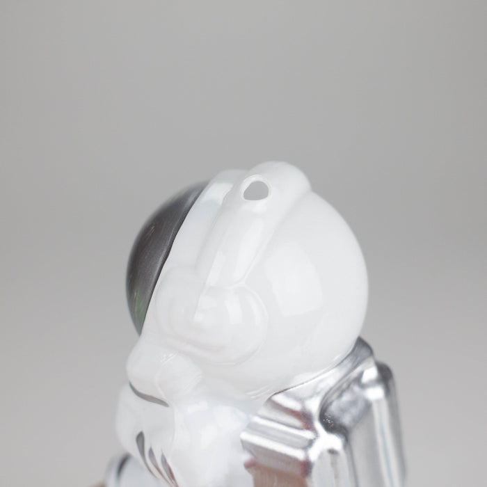 7" 3D Astronaut Glass Bong – Space Inspired Water Pipe Glass Bong 777 Smoke