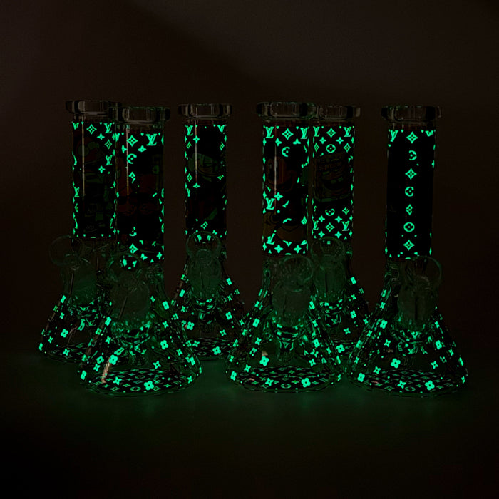 7.5" Glow-in-the-Dark Cartoon Beaker Bong – [PIP879] Glass Bong NIBO Distribution