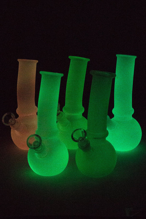 7" Glow in the dark glass water pipe Beaker Bong ONE